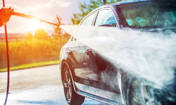 What’s The Difference Between A Car Wash And Car Detailing?